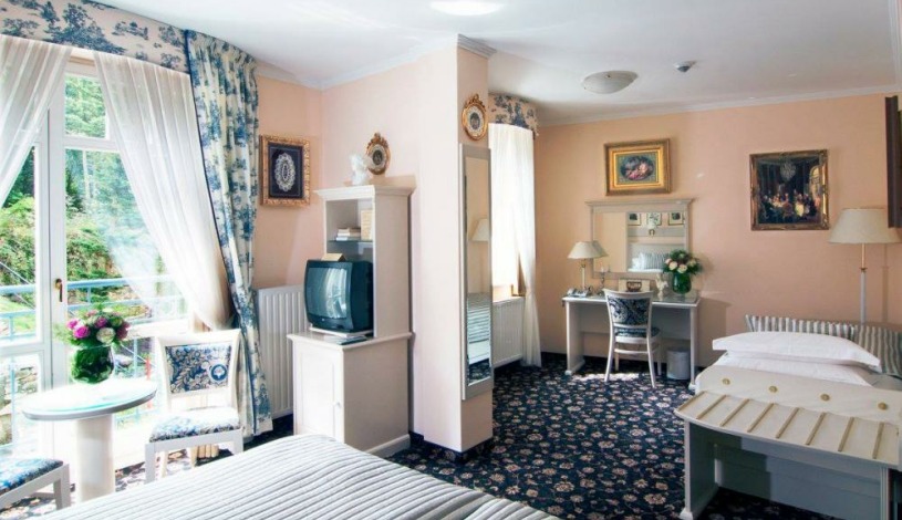 KARLSBAD GRANDE MADONNA (Aura Palace) Karlovy Vary